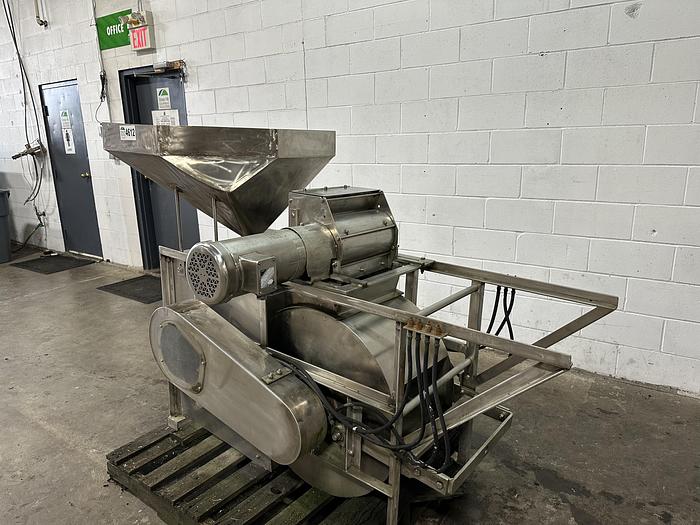 Used ABM McLauchlan 900 SS Berry Slicer