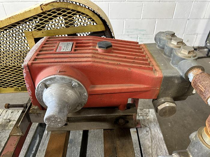 Used GIANT Positive Displacement Pump LP122W