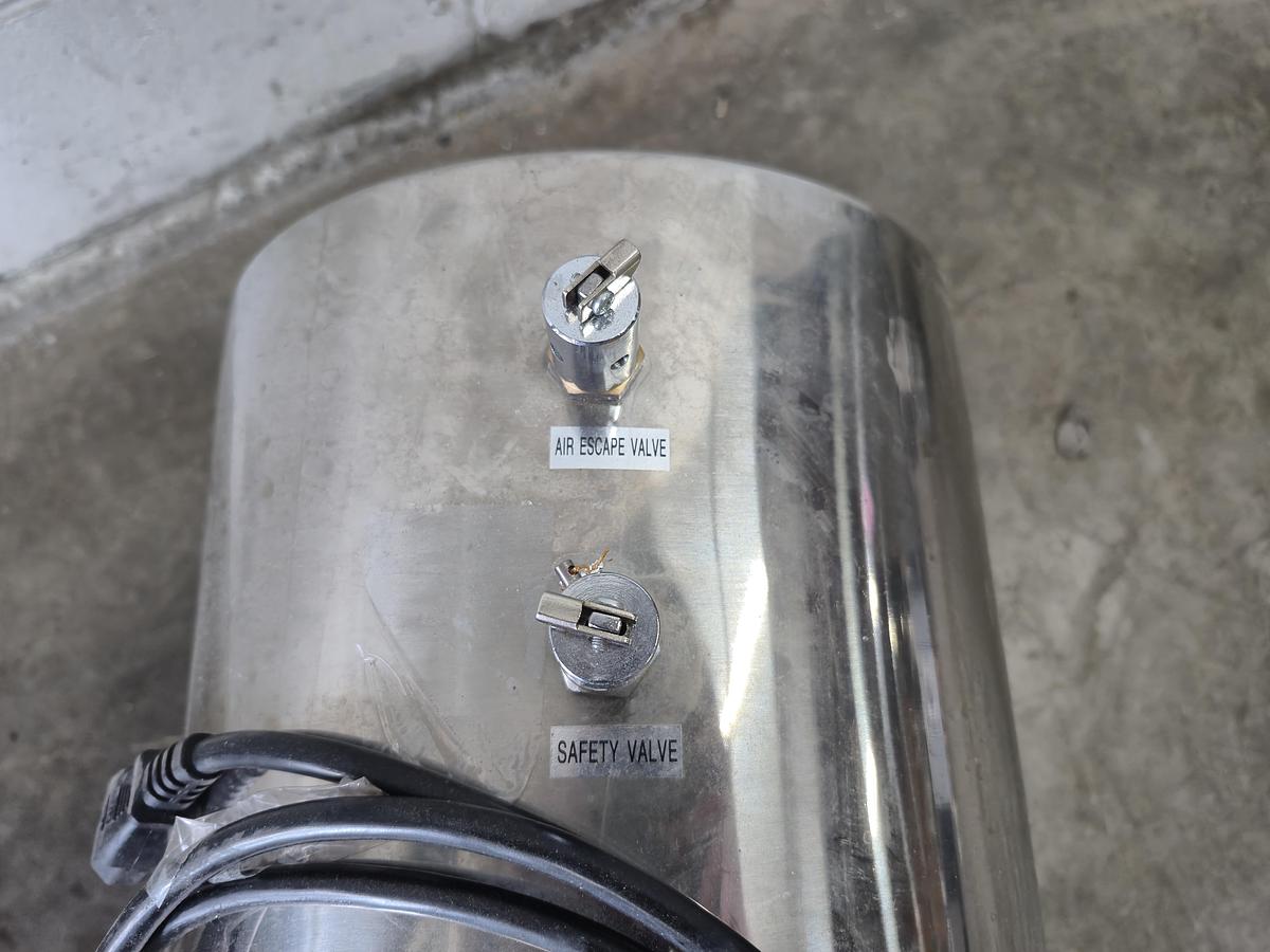 Used TM-T24J 24L Tabletop Steam Sterilizer Autoclave