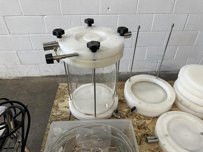 Used Tenco ENOLMASTER Vacuum Bottling Machine