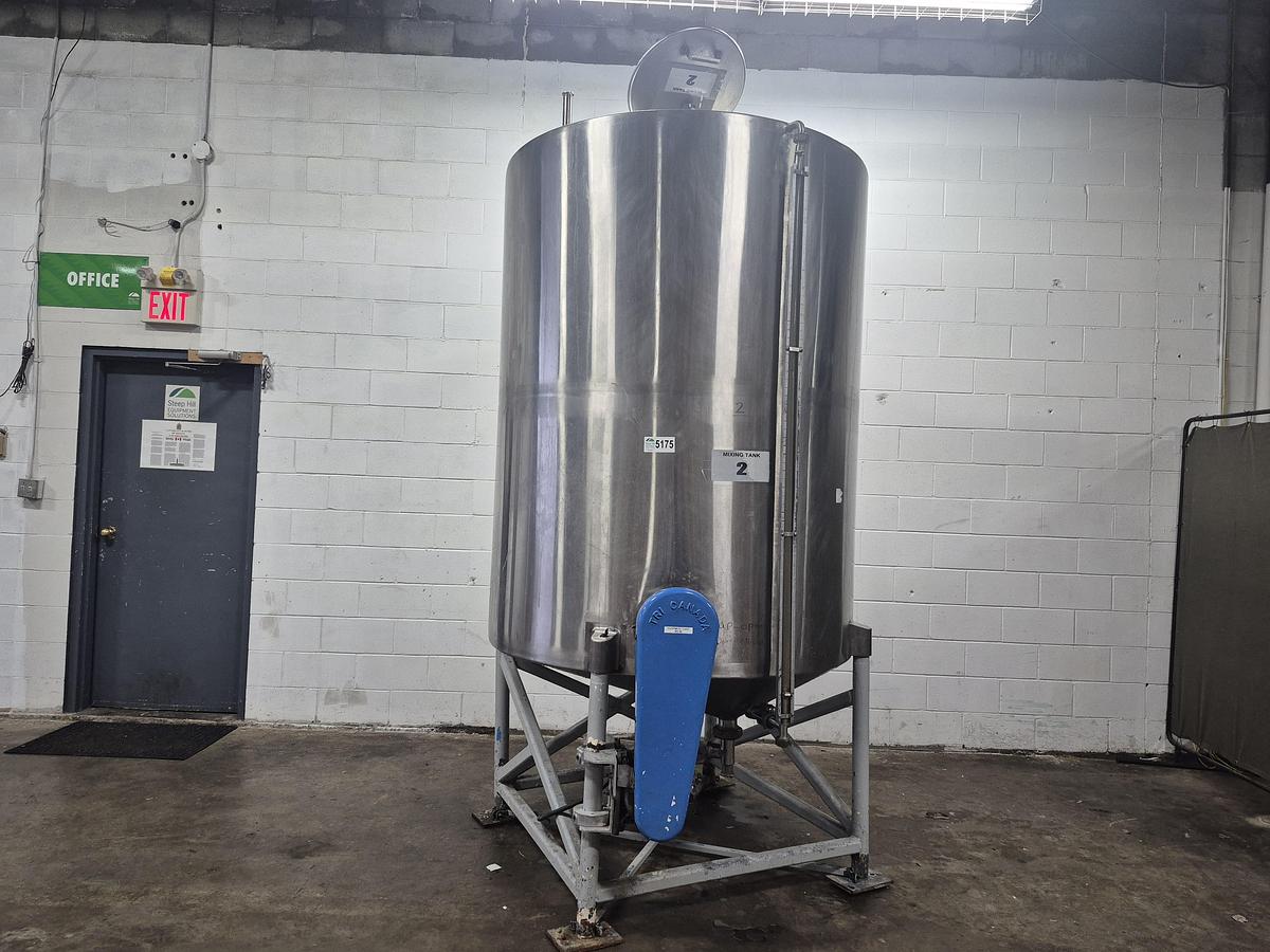 Used 3000L Mixing Tanks