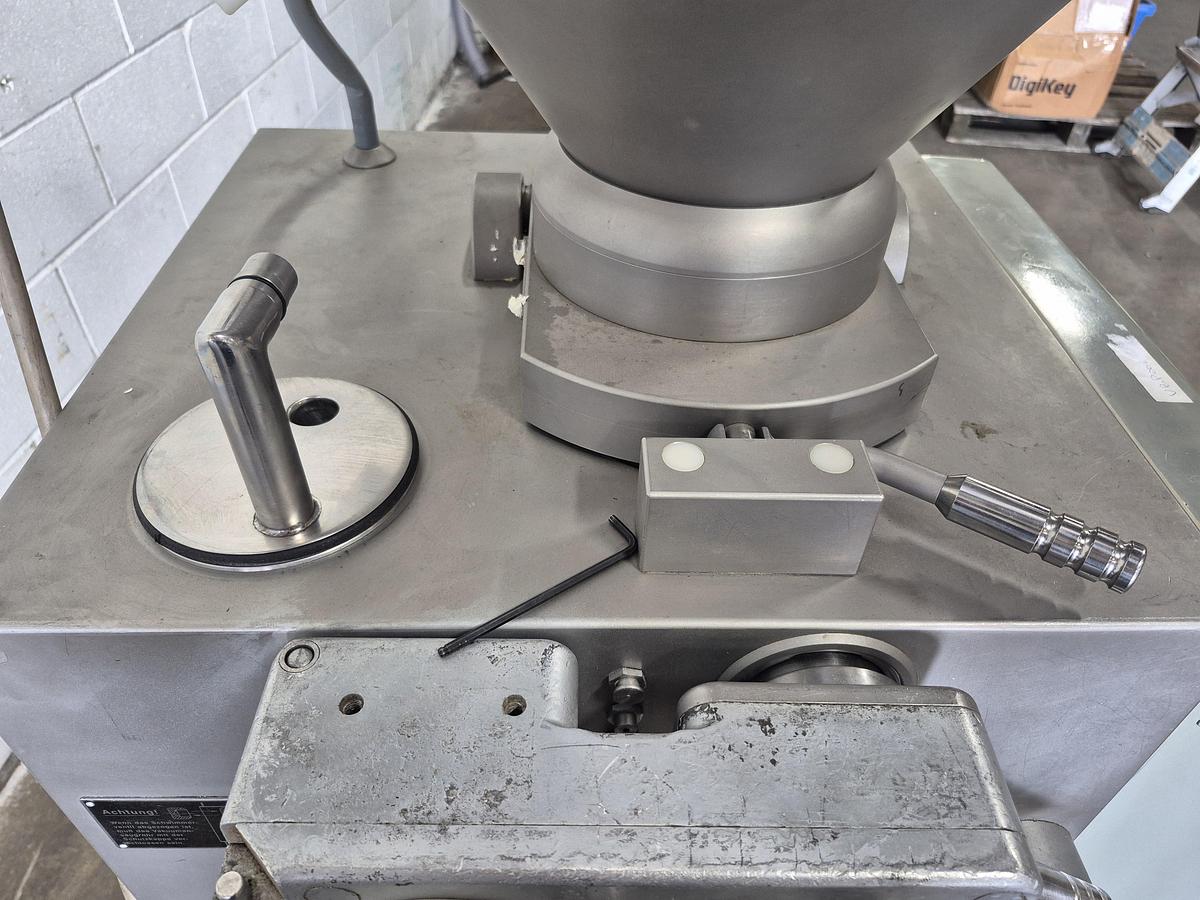 Used Vemag Robby Type 134 Continuous Vacuum Filler