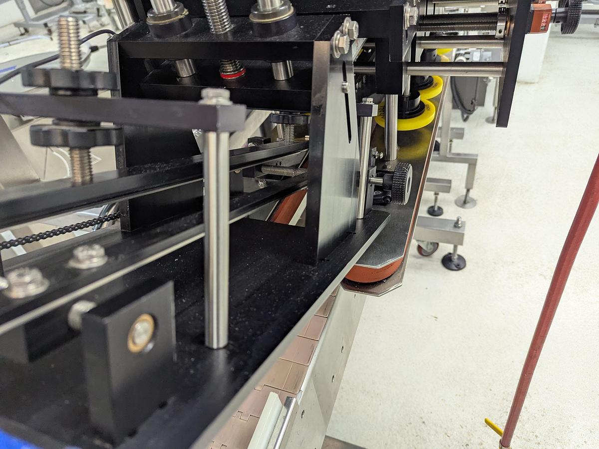 Used Apacks Spindle Capper and Cap Elevator