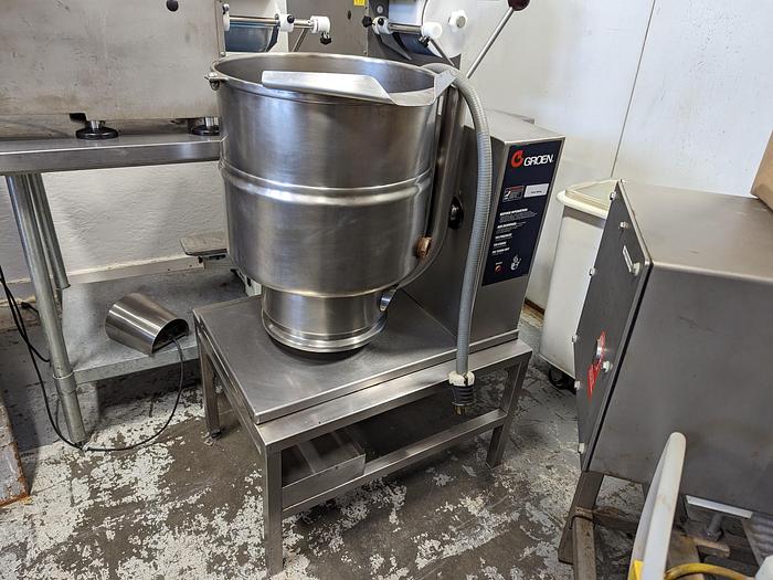 Used Groen TBD-40 Jacketed Tilt Kettle