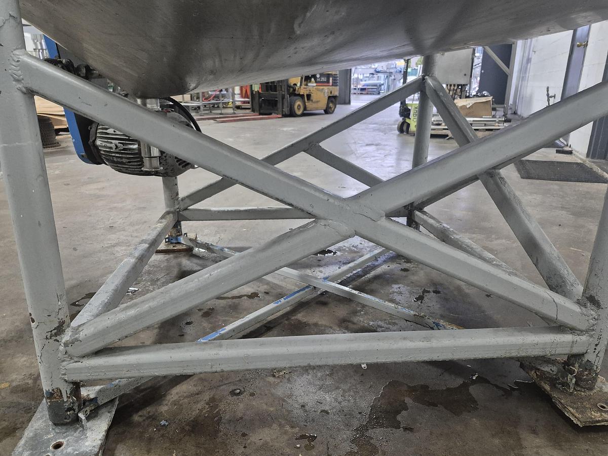 Used 3000L Mixing Tanks