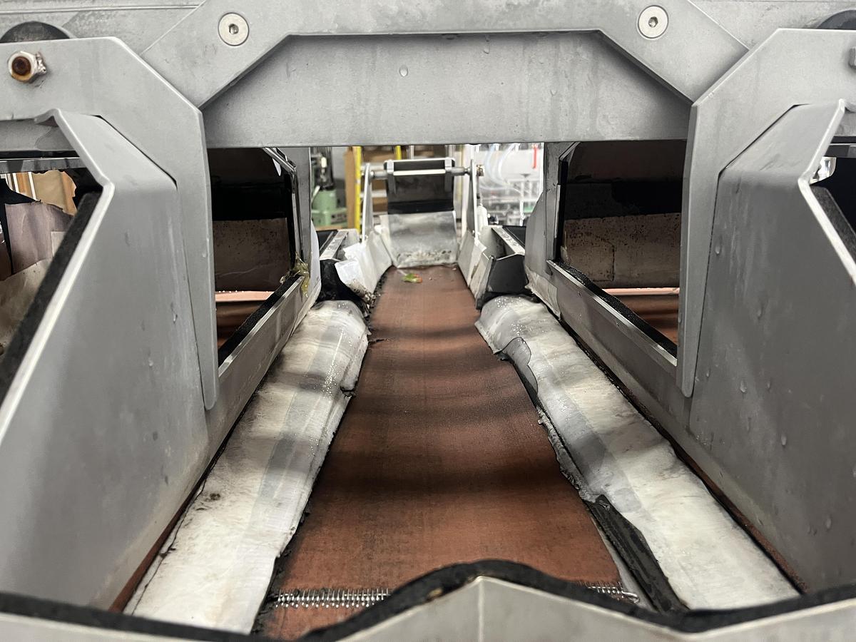 Used Hayley Manufacturing Diverting Conveyor System
