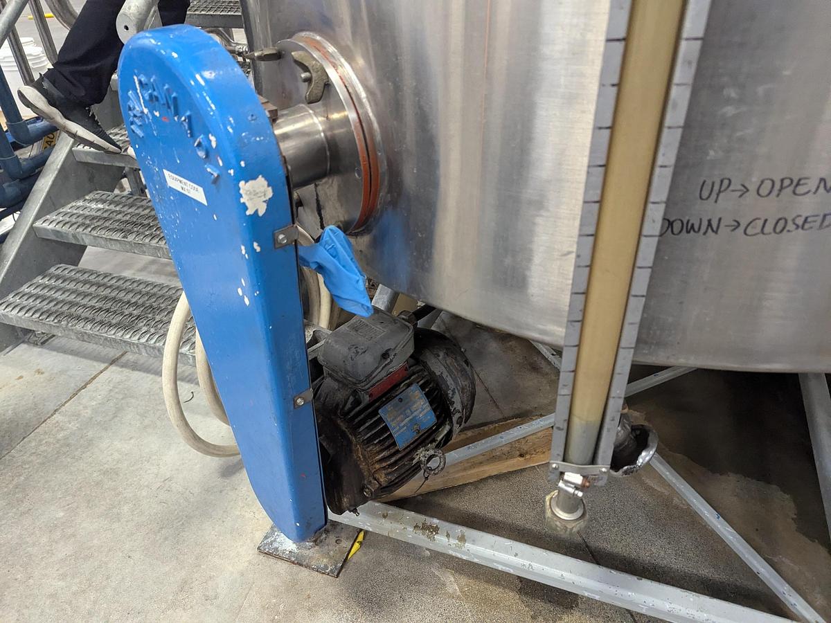 Used 3000L Mixing Tanks