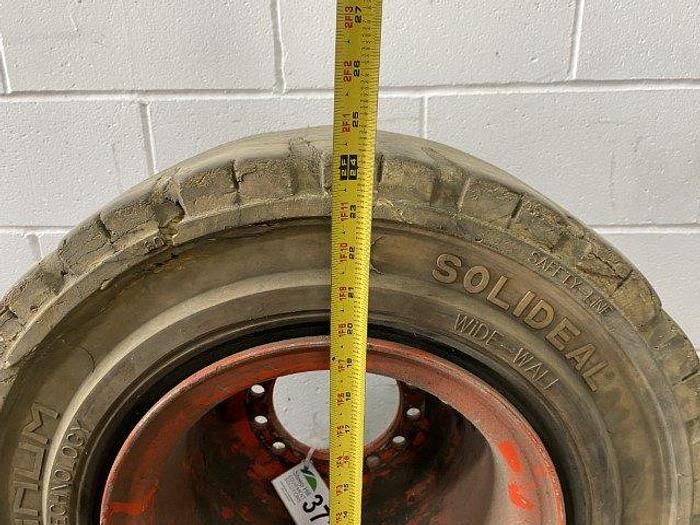 Used Solideal Magnum 27x10-12 Forklift Tire