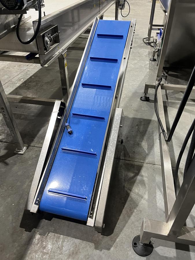 Used Incline Cleated Take-Away Conveyor
