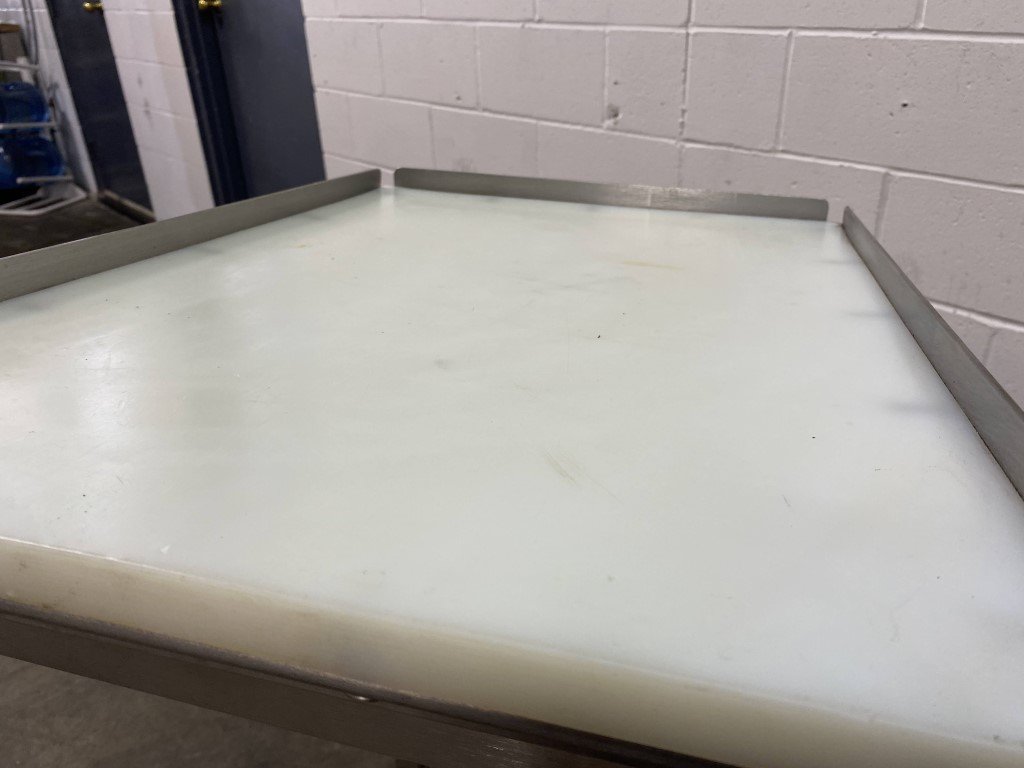 Used Cutting Table