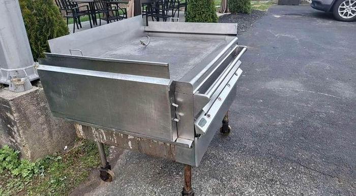 Used Natural Gas 3' Griddle TMM-36