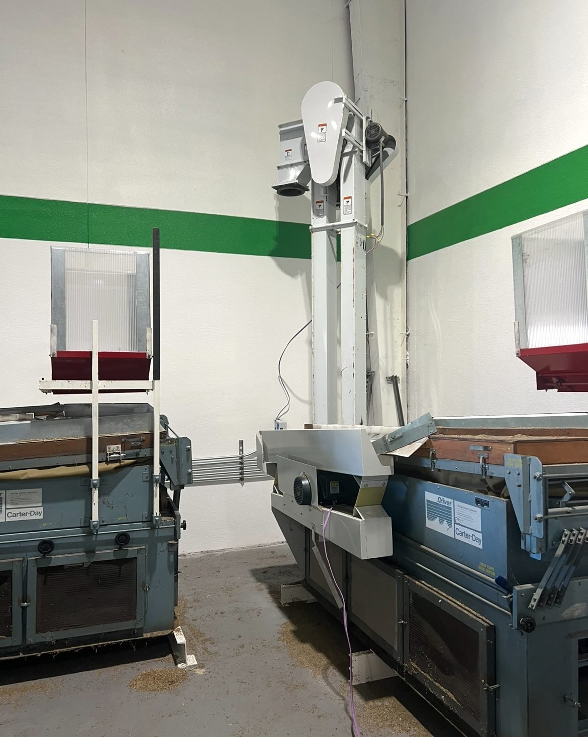 Used Oliver 160 Gravity Tables