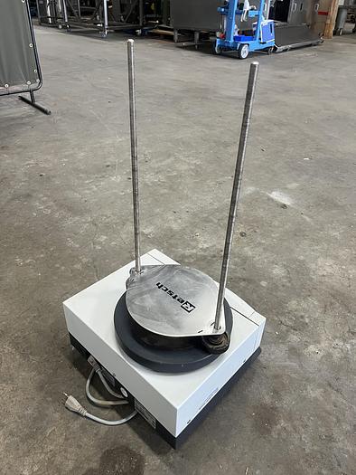 Used RETSCH AS 200 Basic Sieve Shaker