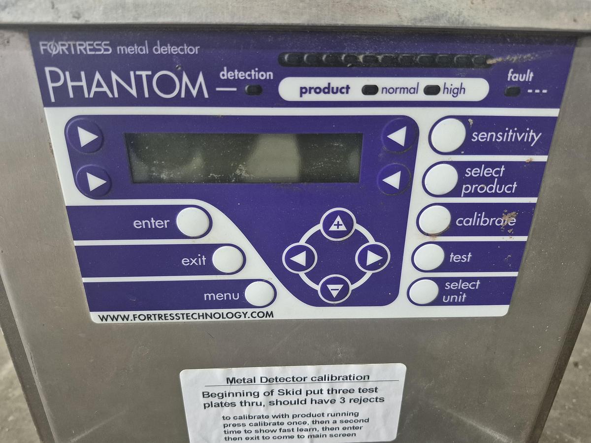 Used Fortress Phantom Metal Detector