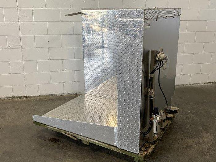 Used SS Platform Tote Lift