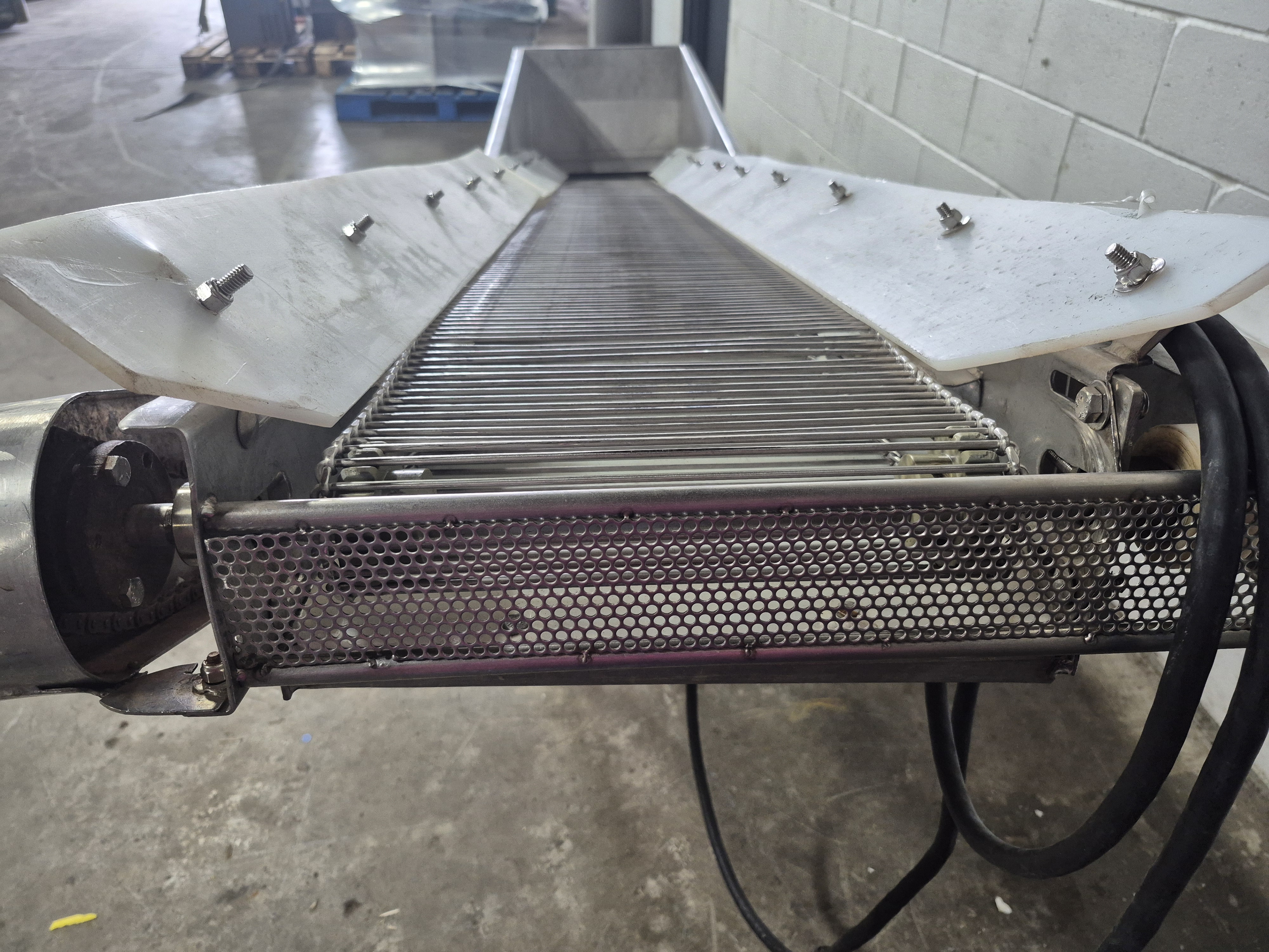 Used Incline Conveyor with Dump Tank