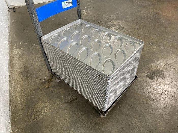 Used Baking Pans With Oval Molds