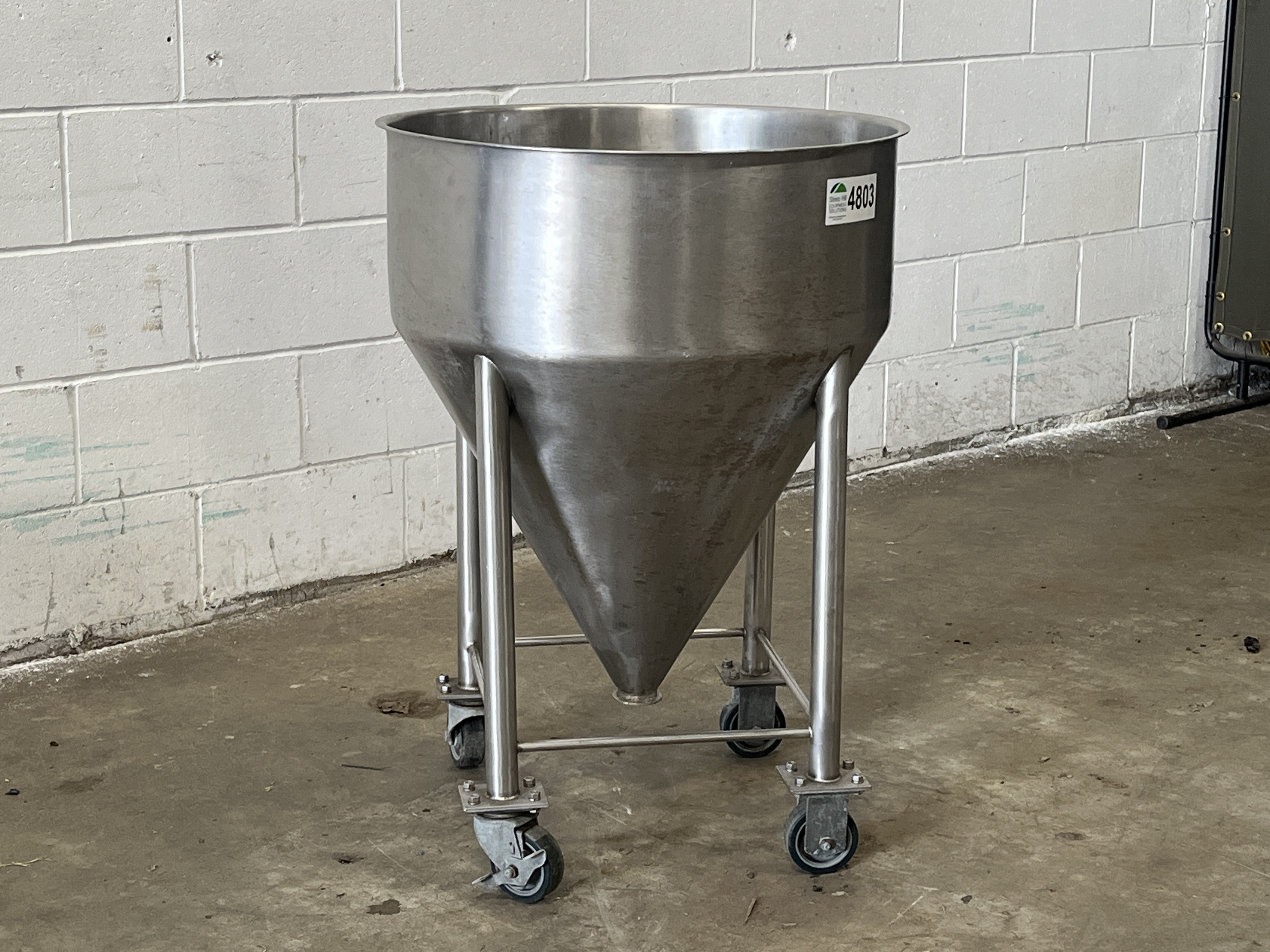 Used Rolling SS Hopper