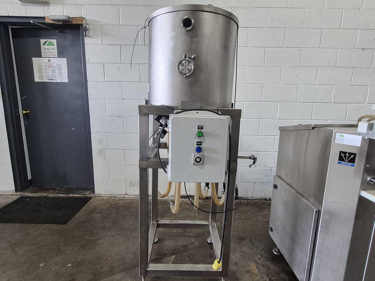 Used Aesus AESFill AF6 Fully Automatic 6-Head Liquid Filling Machine