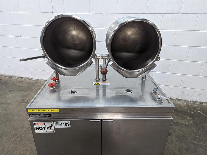 Used Market Forge Twin 6 Gallon Kettles