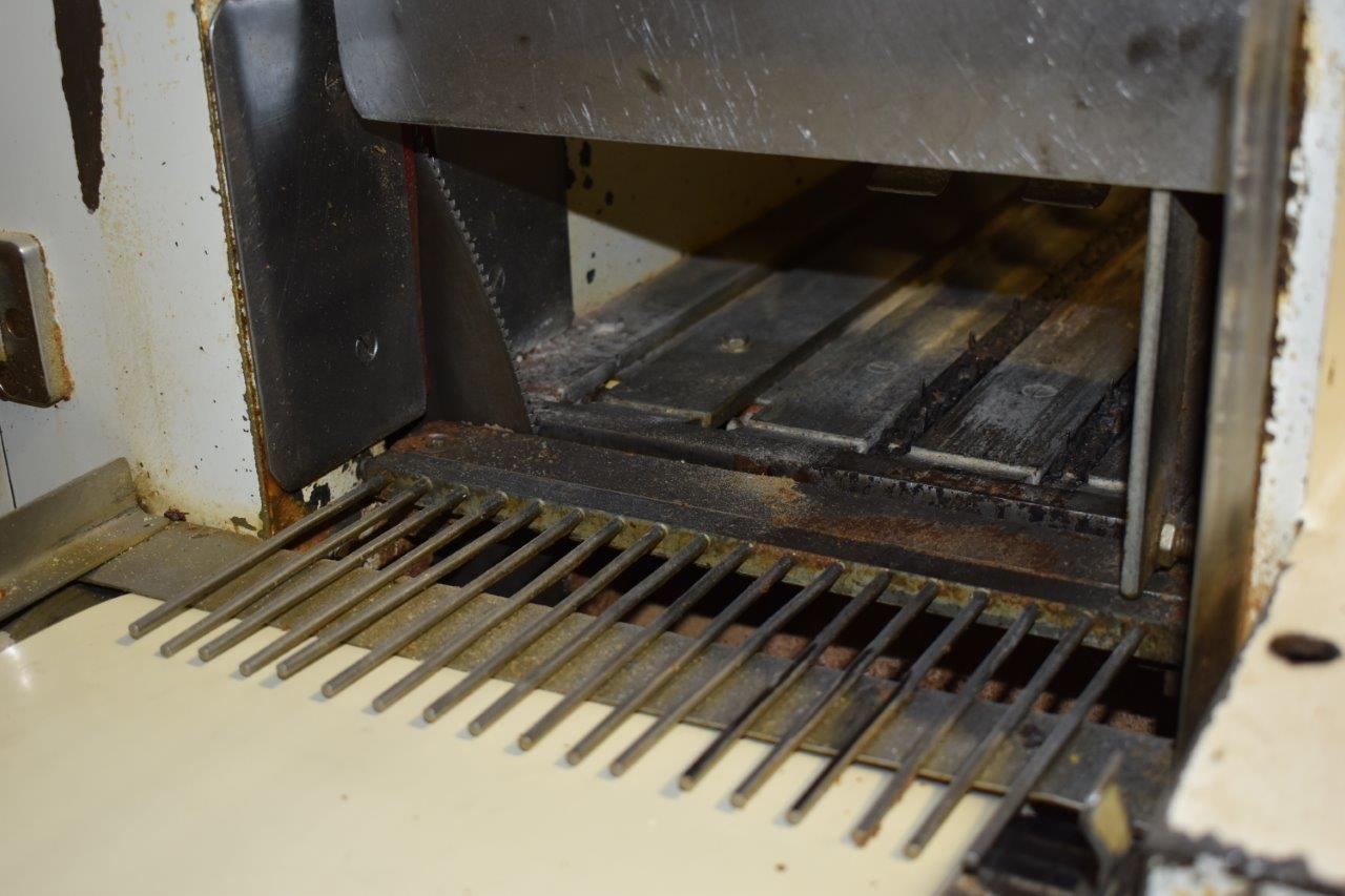 Used Herlitzius Planet 2000 Bread Slicer