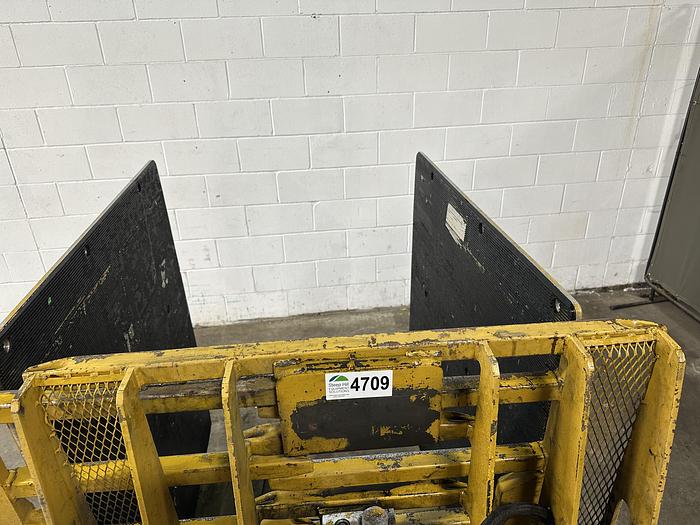 Used Cascade 55C-CC-2A Carton Clamp