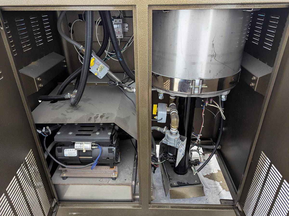 Used Cosmos 660 Vacuum Extractor