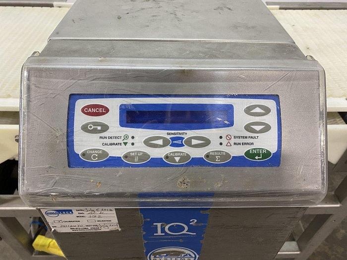 Used Loma IQ2 Metal Detector