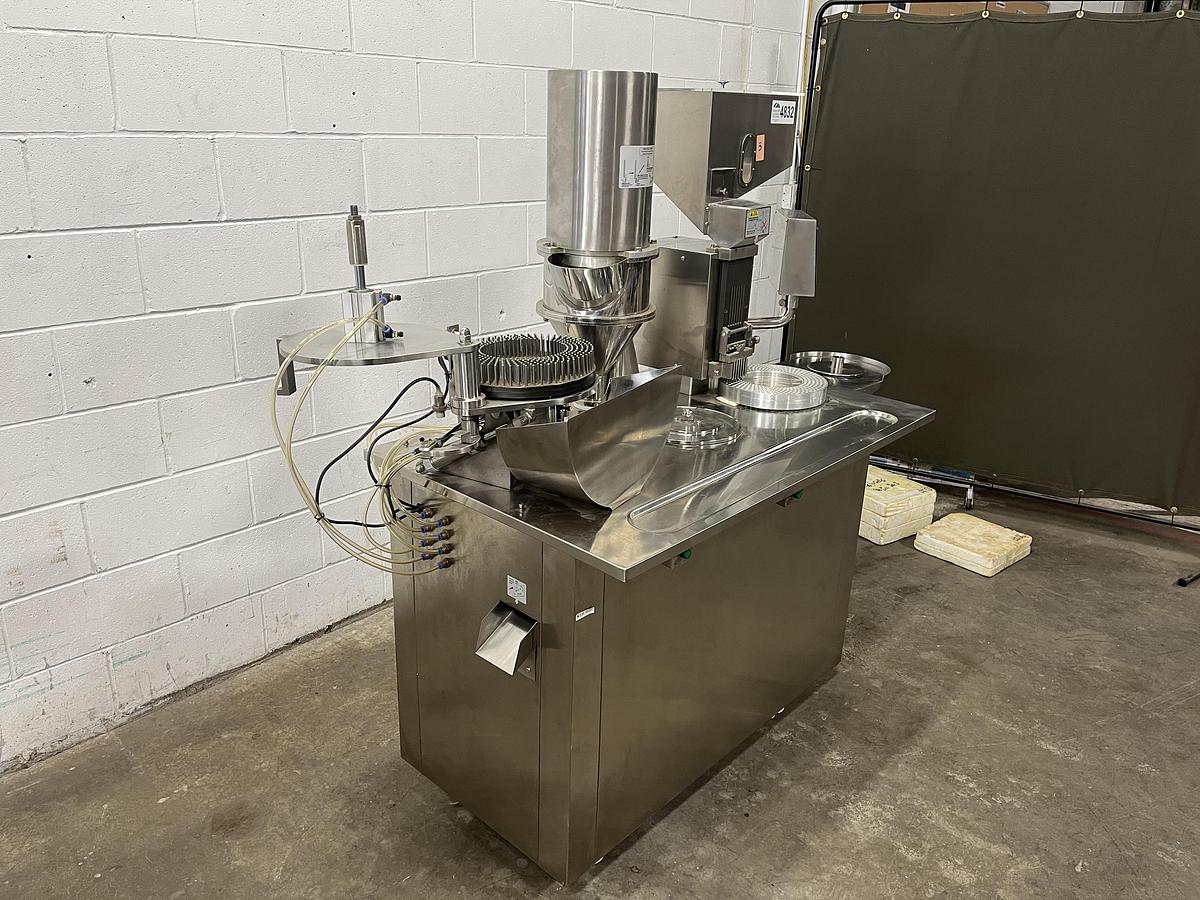 Used Sinoped Capsule Filler