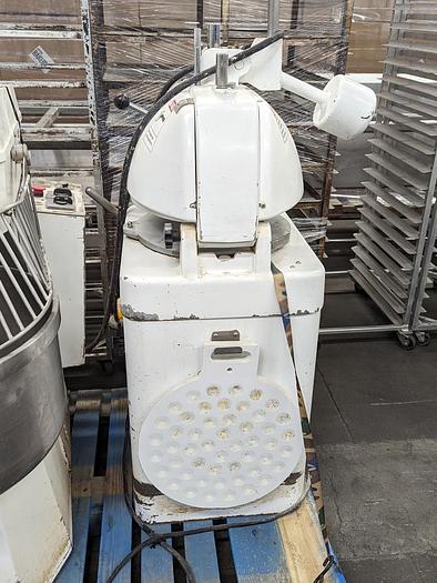 Used Cinelli Esperia Semi-Auto Bun Divider Rounder