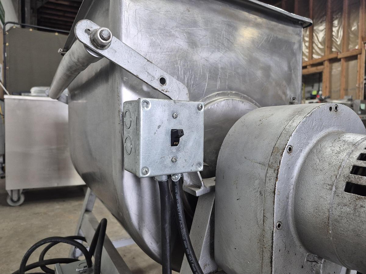 Used Leland 200DA Commercial 200lb Double-Action Food Mixer