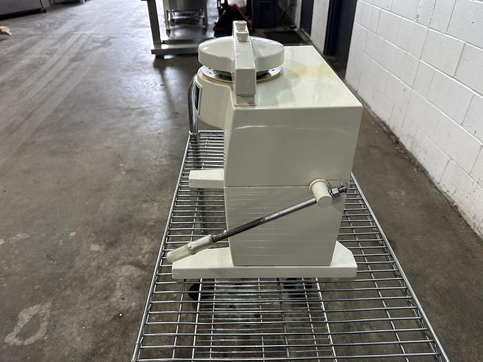 Used Sunkist 100 Slicer (no blade)