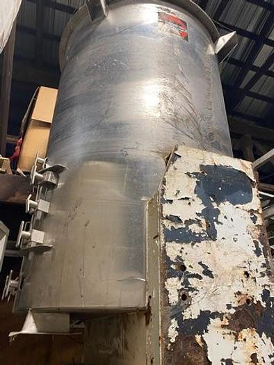 Used Wenger 1,000 Gallon Feed Bin