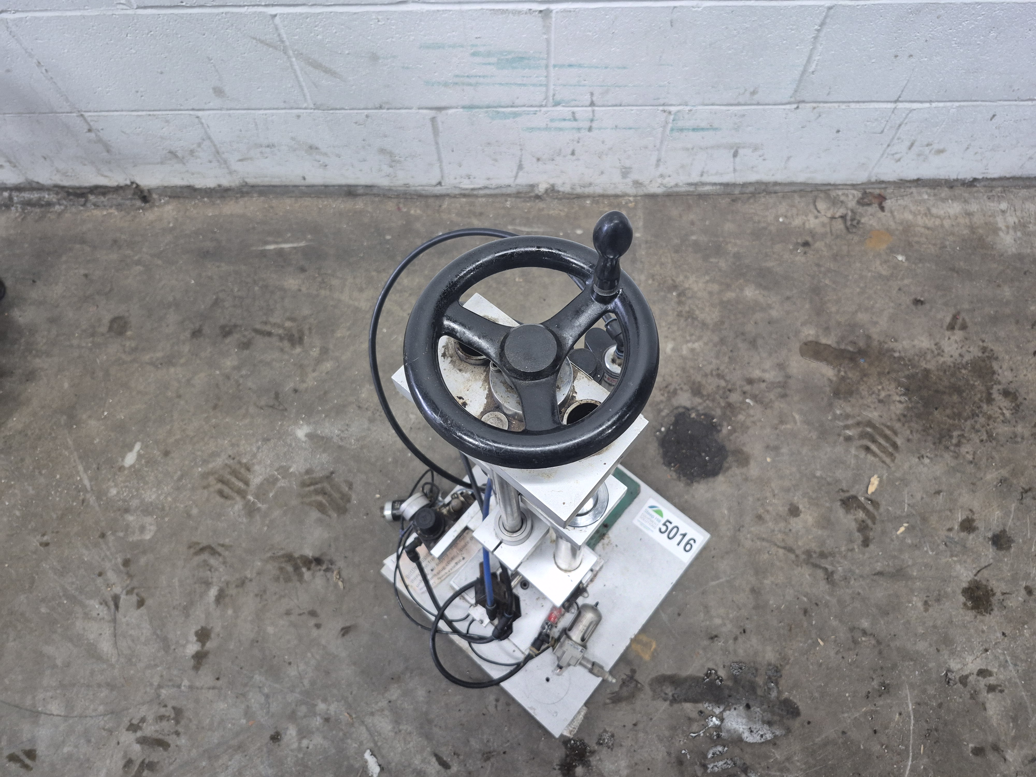 Used Asset Capper Machine