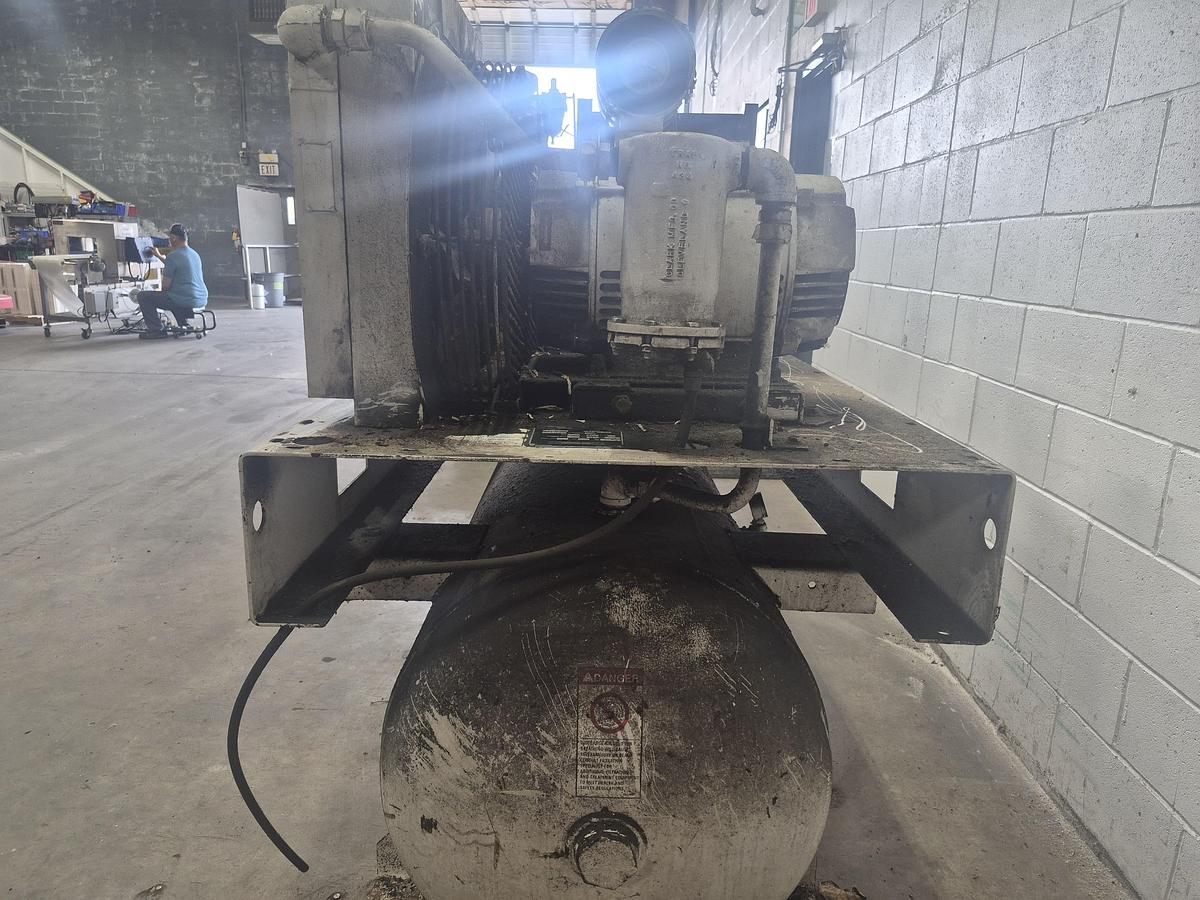 Used Gardner Denver Electra-Screw Air Compressor
