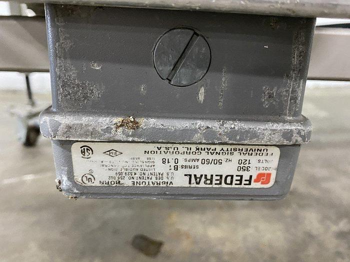 Used Loma IQ2 Metal Detector