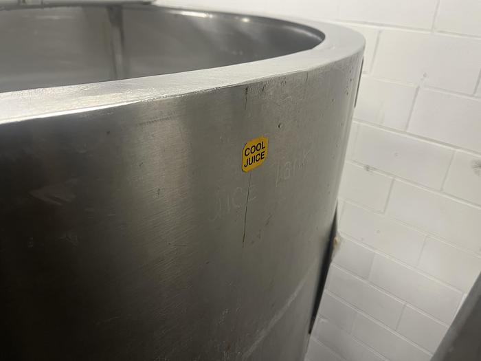 Used 1,000 Gallon SS Tank