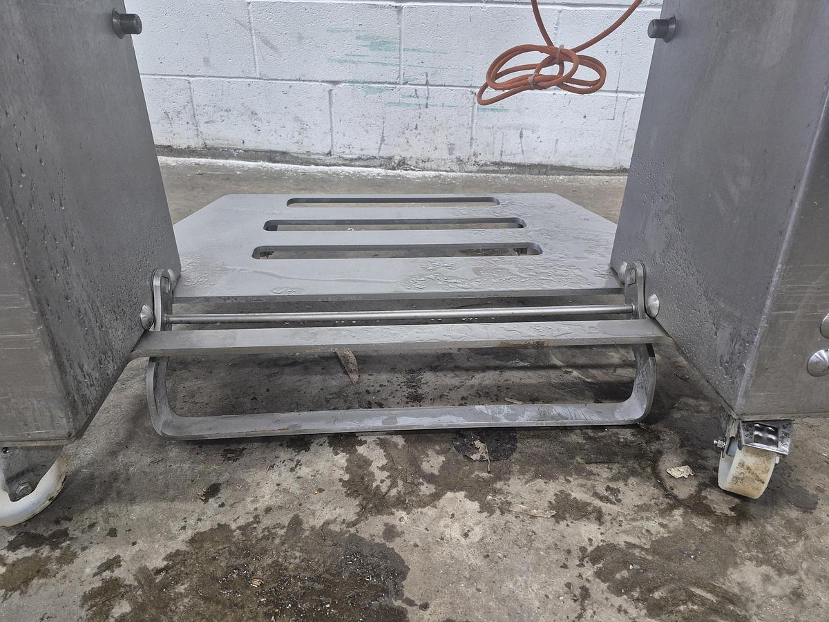 Used MAJA EVM 4006 Membrane Skinning Machine