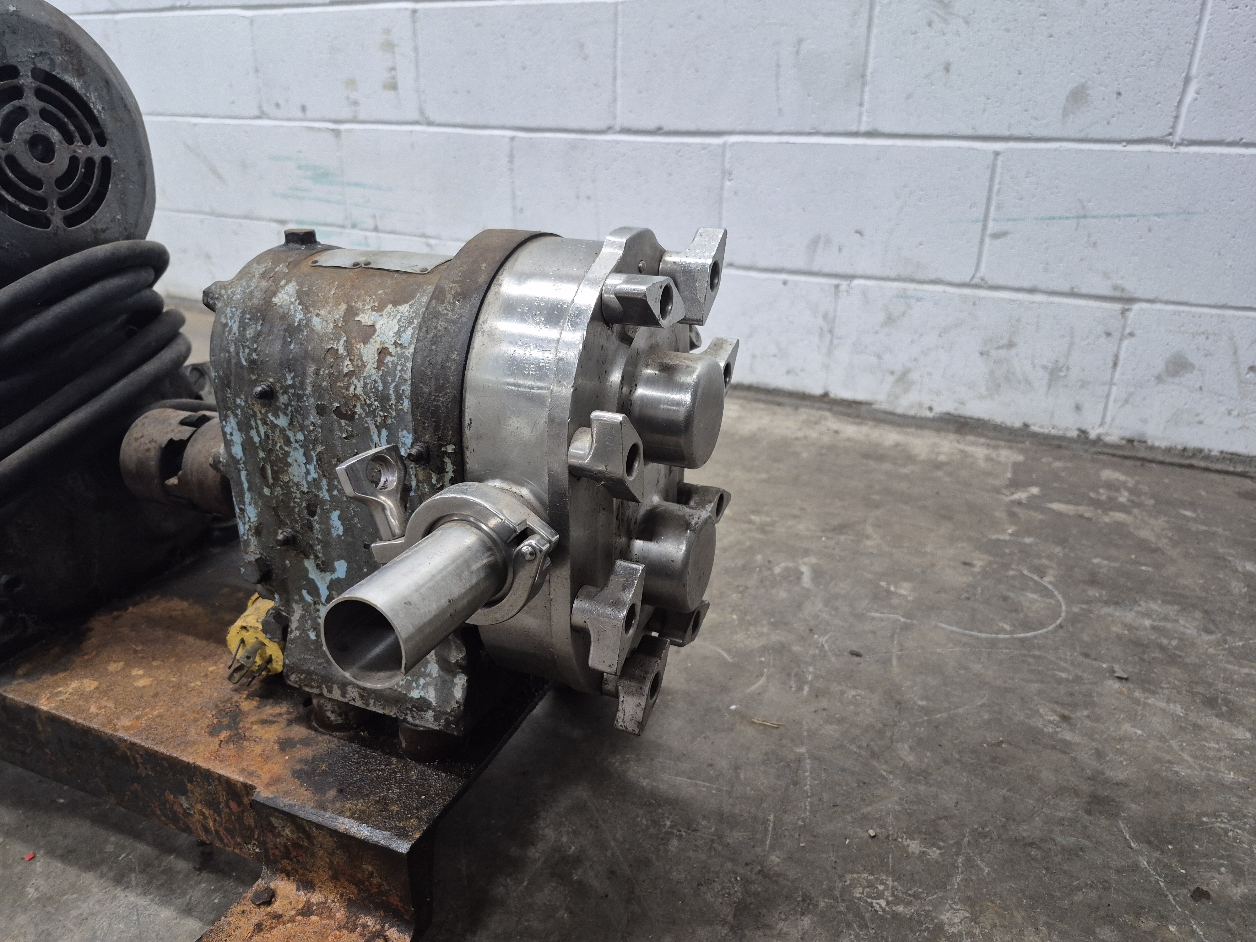 Used Waukesha D0 25 Series Sanitary Pump
