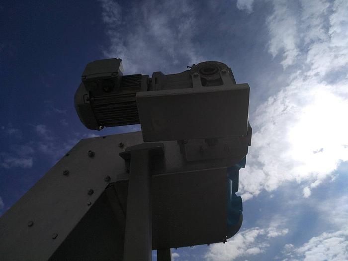 Used 9′ Incline Conveyor