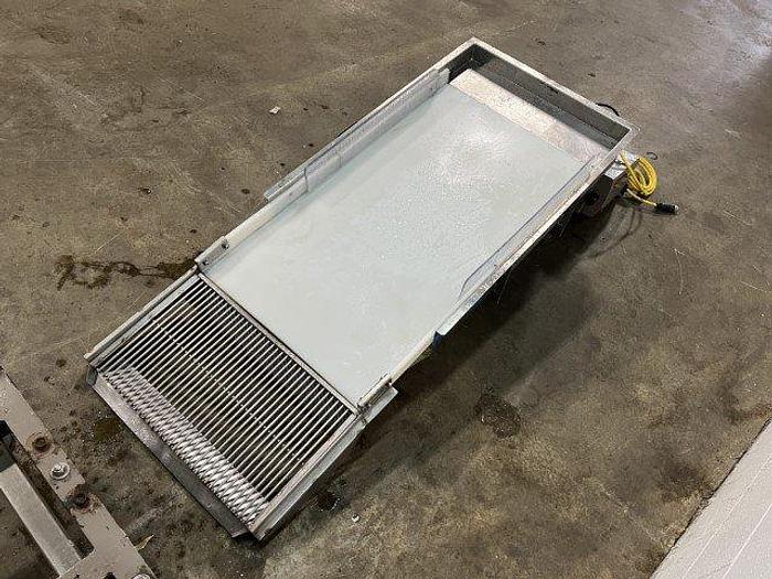 Used Syntron SF212-B Screening Feeder