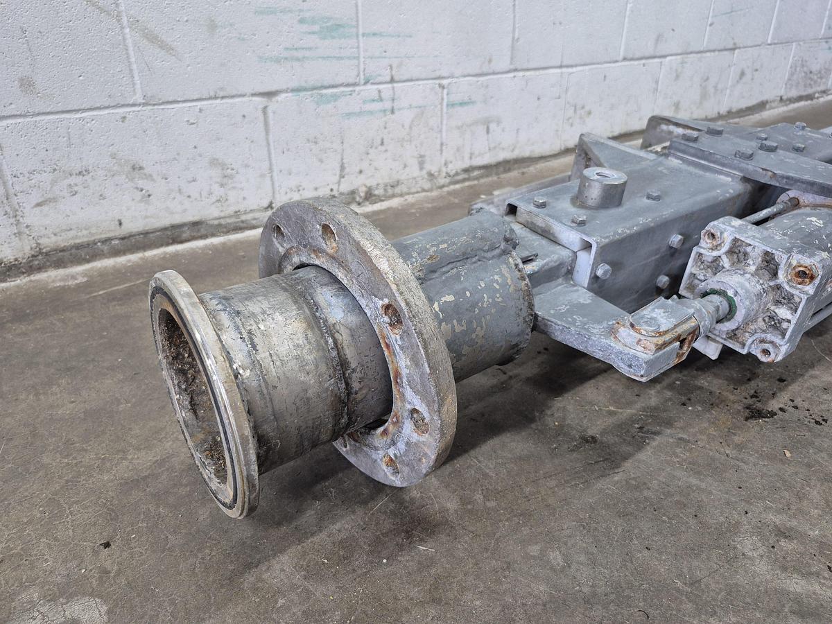 Used Pneumatic Aitchbone Puller Assembly