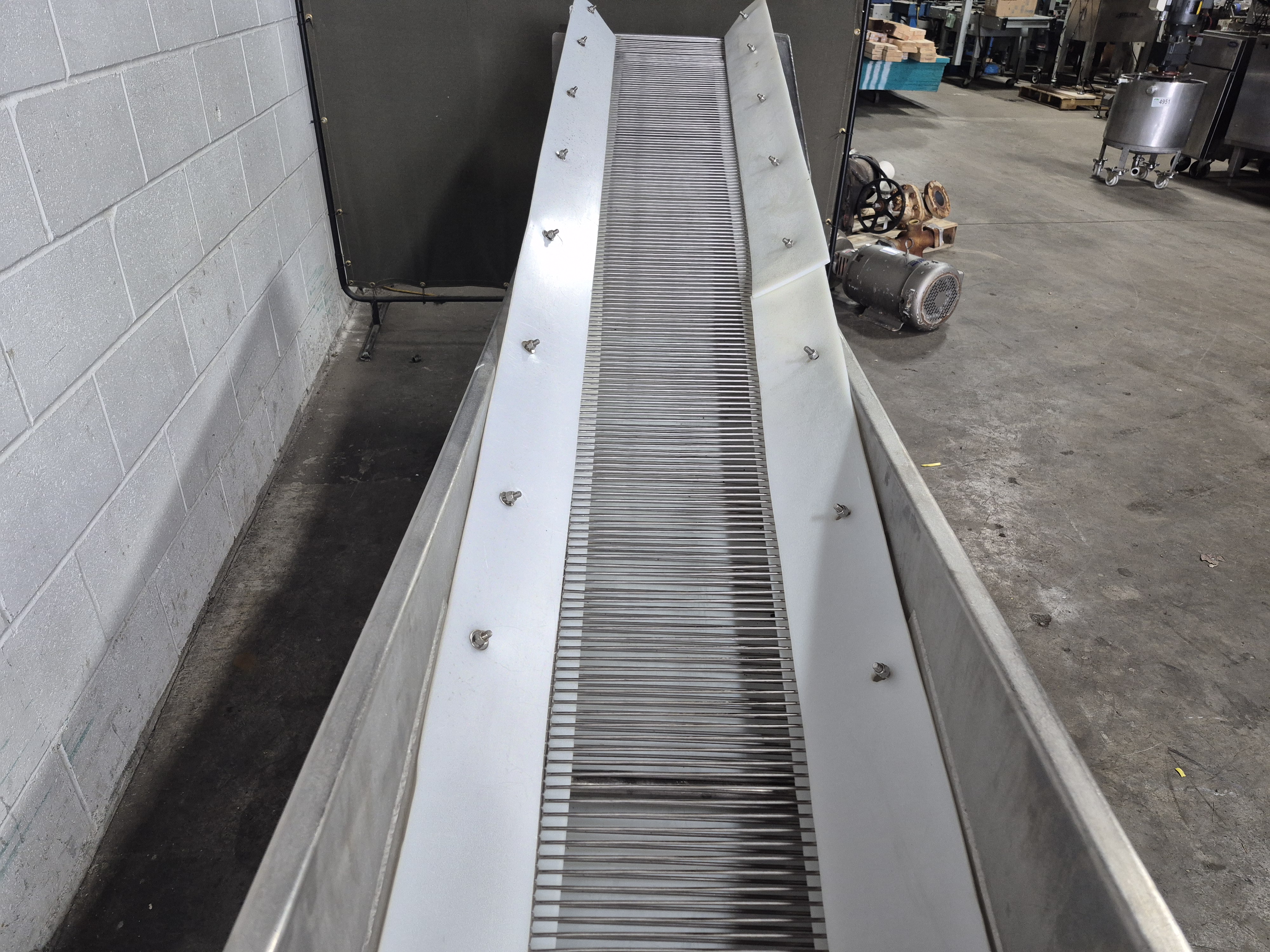 Used Incline Conveyor with Dump Tank