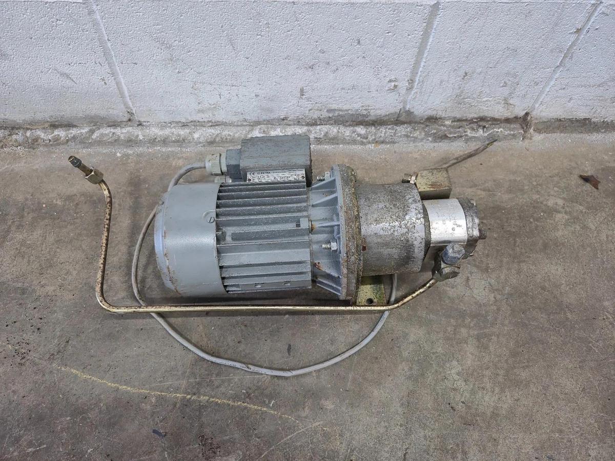 Used Elektra 0.37kW Electric Motor 4AP71-4 w/ Bosch Rexroth Hydraulic Pump 0510010003