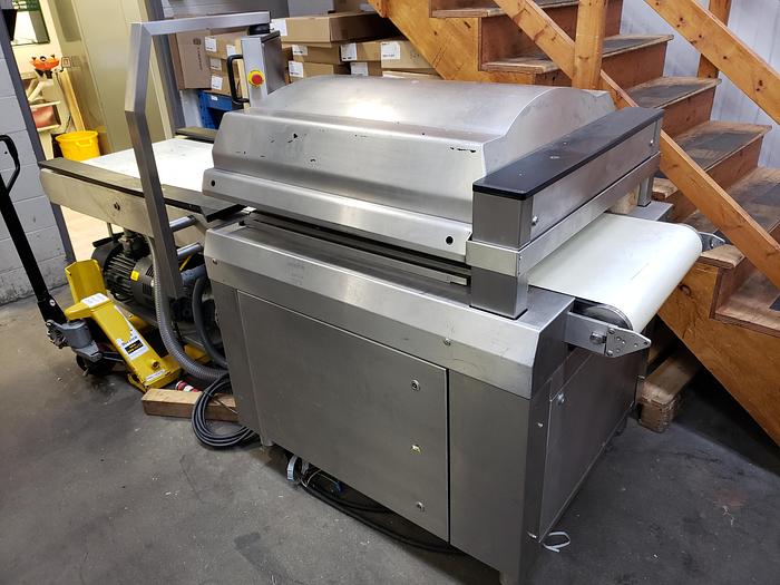 Used VC999 Chamber Sealer