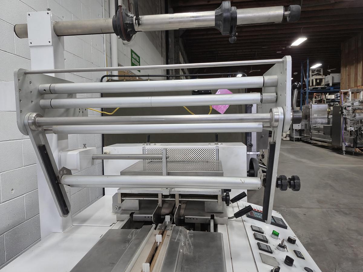Used PFM Packaging Machinery Hurricane Horizontal Flow Packager