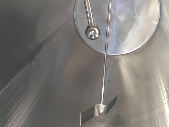 Used 1250 Gallon SS Horizontal Milk Tank