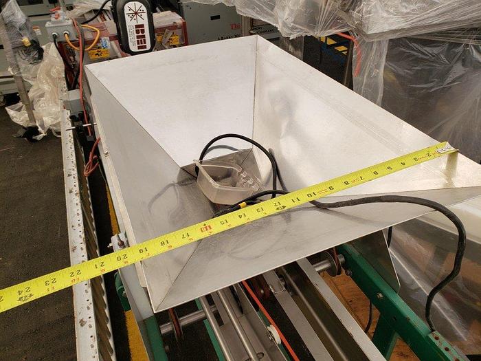 Used Lakewood Clamshell Filler