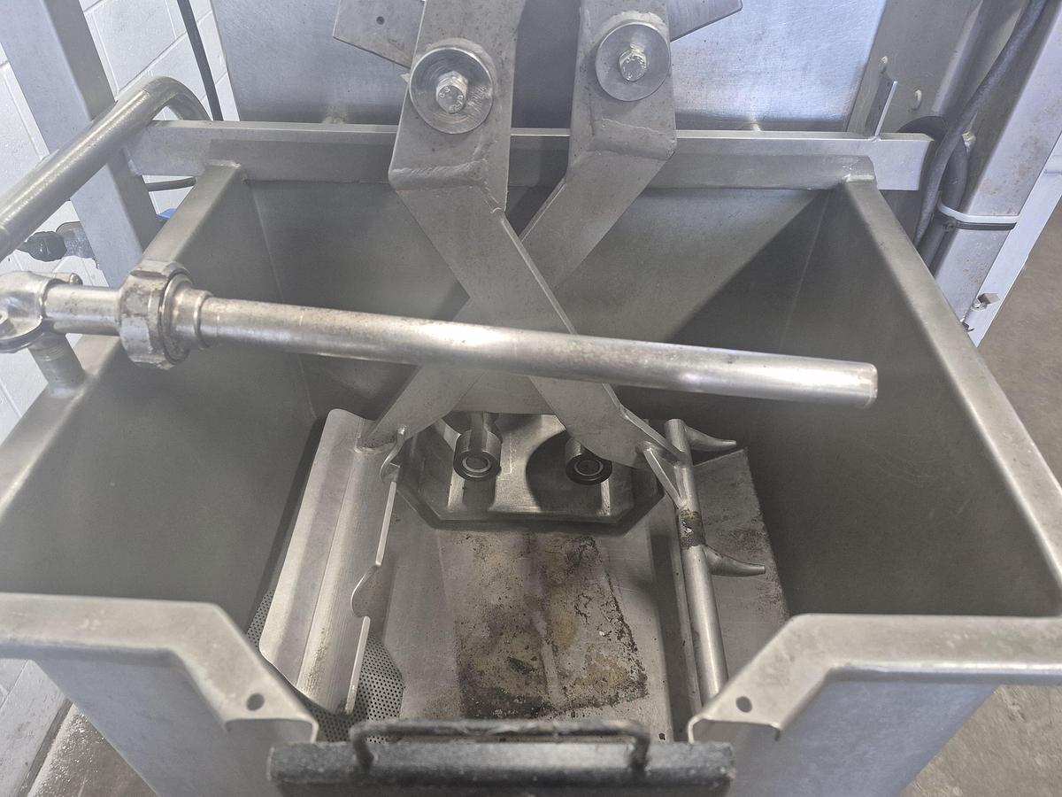 Used Mozzarella Cooker & Stretcher