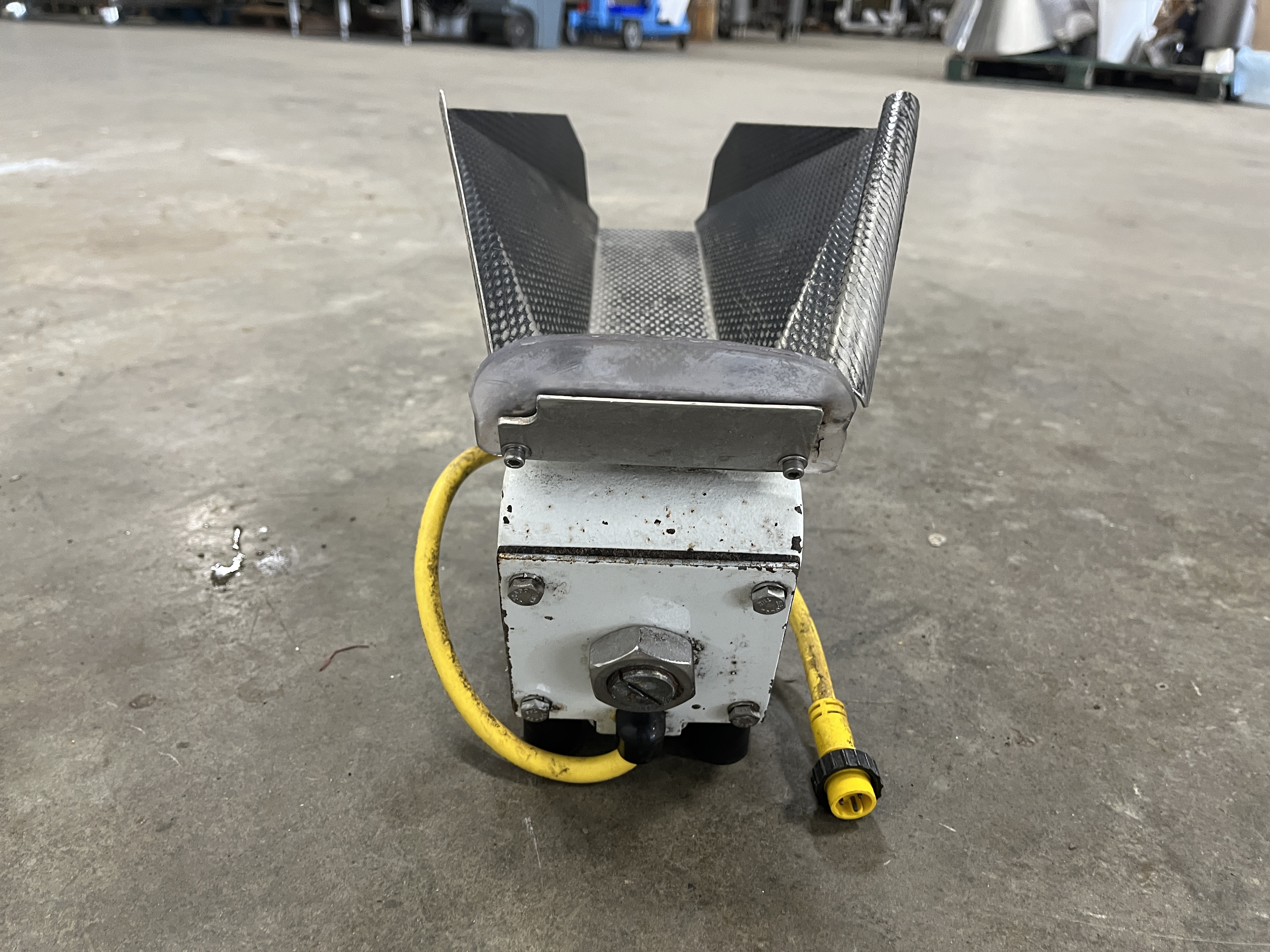 Used Eriez KHS-5 Electromagnetic Vibratory Feeder Drive